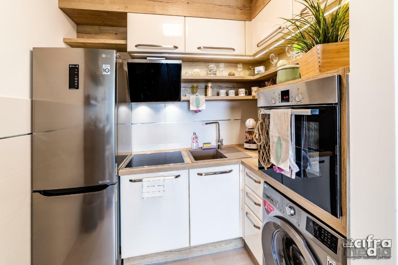 Apartmani Alexandar15 ノヴィ・サド エクステリア 写真
