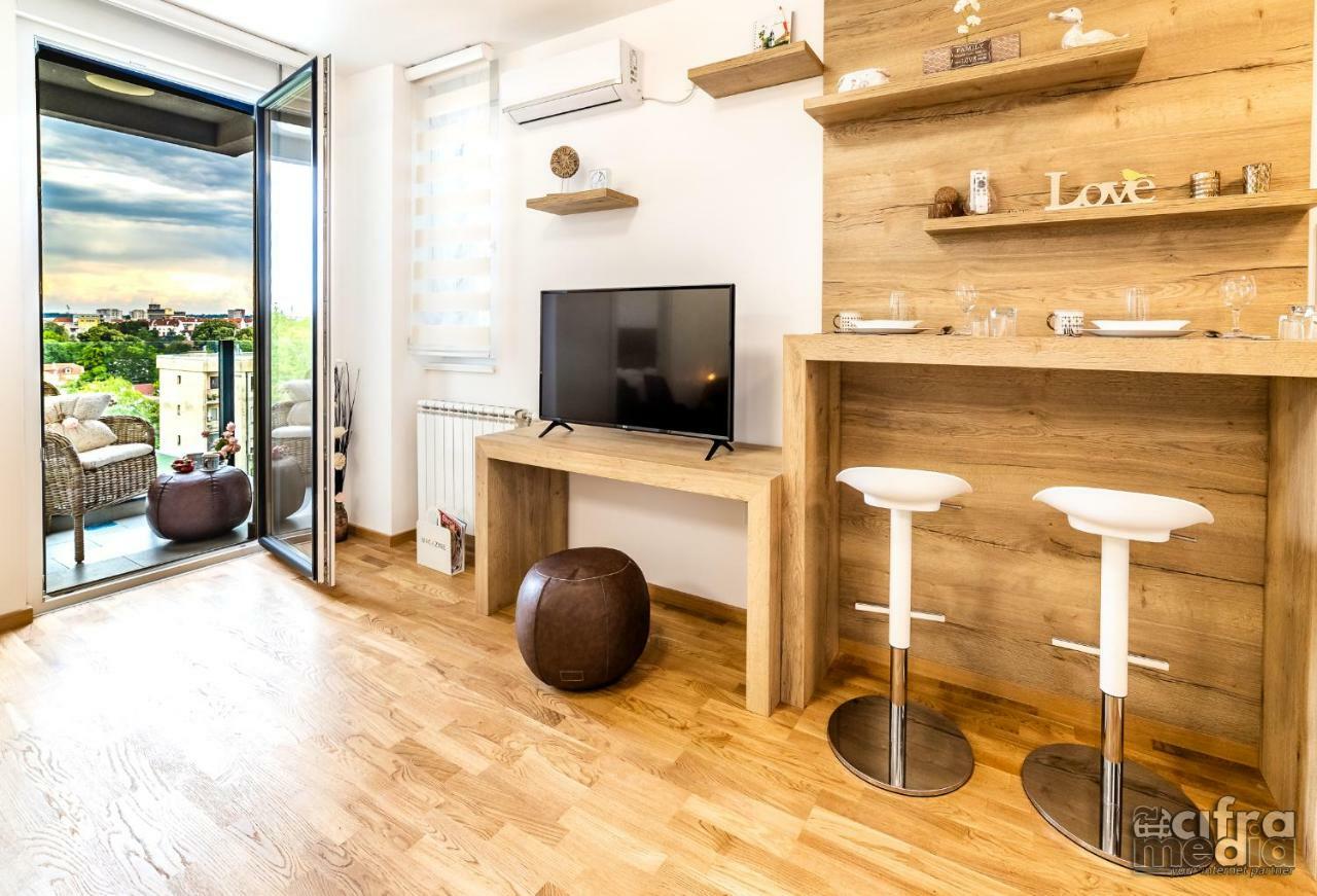 Apartmani Alexandar15 ノヴィ・サド エクステリア 写真