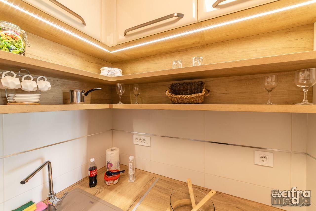 Apartmani Alexandar15 ノヴィ・サド エクステリア 写真
